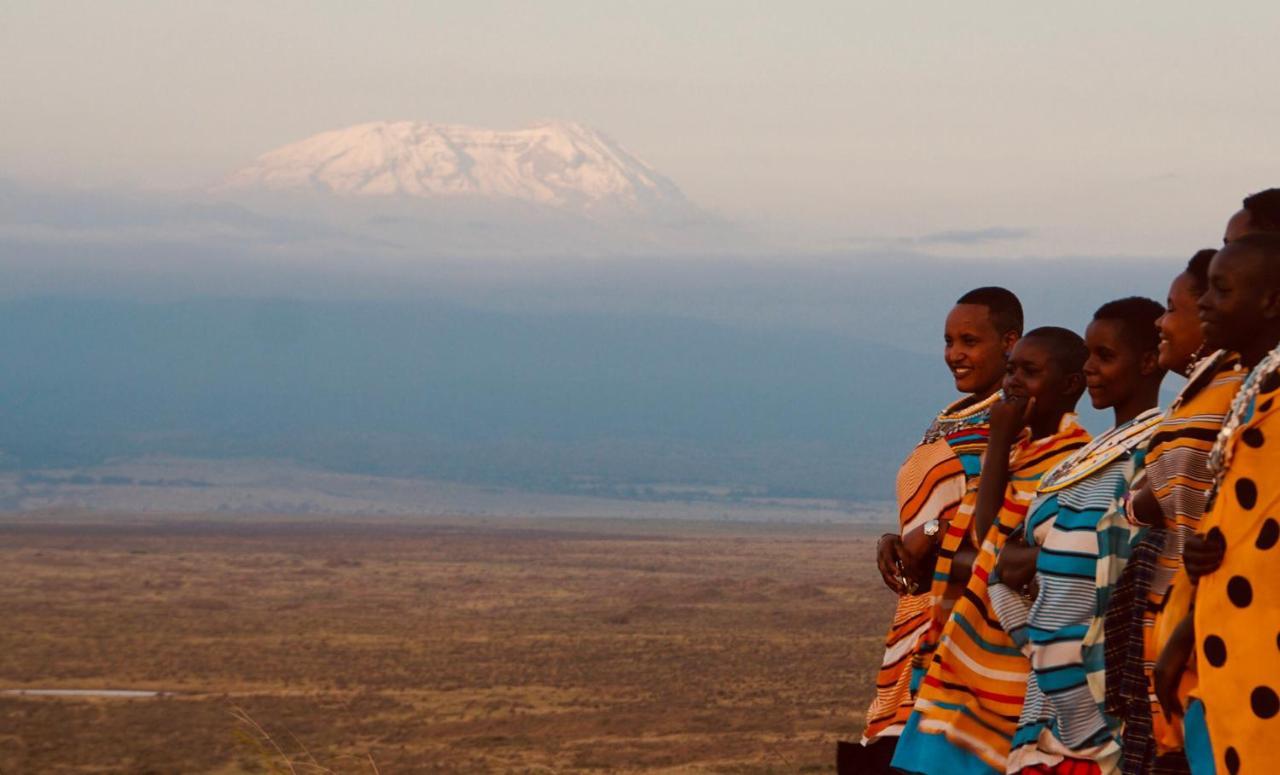 Sanya Juu Osiligilai Maasai Lodge מראה חיצוני תמונה