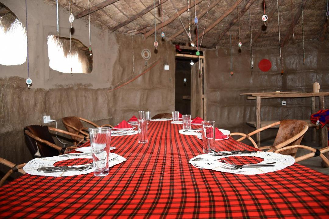 Sanya Juu Osiligilai Maasai Lodge מראה חיצוני תמונה